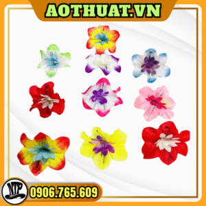 Ảo thuật hoa bắt tay, tay không ra hoa (Hoa đôi giấy lụa)